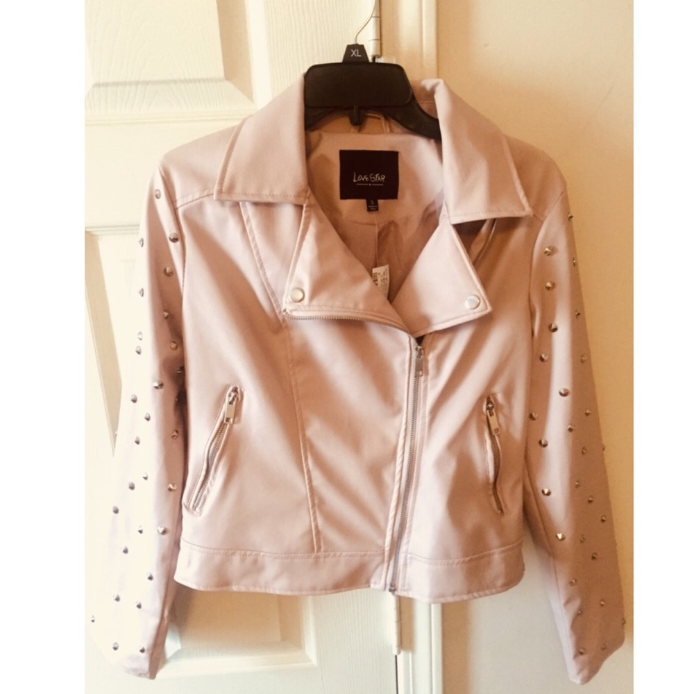 👄 LAST 1 FAUX LEATHER BLUSH  PINK STUDDED JACKET - Picture 2 of 7